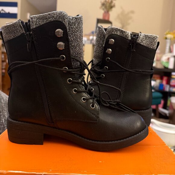 Rocket Dog Combat Boots Black w/ Sparkly Trim W 6.5 M (never worn) - Picture 1 of 7